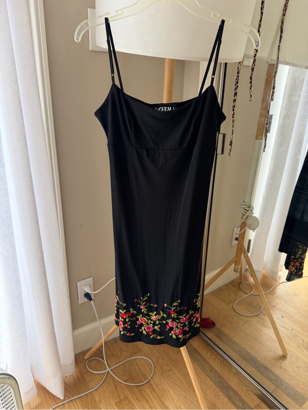 City triangles dress